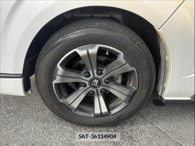 Toyota HIACE VAN 2018-11 8336093-19