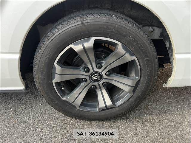 Toyota HIACE VAN 2018-11 8336093-20