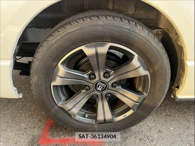 Toyota HIACE VAN 2018-11 8336093-21