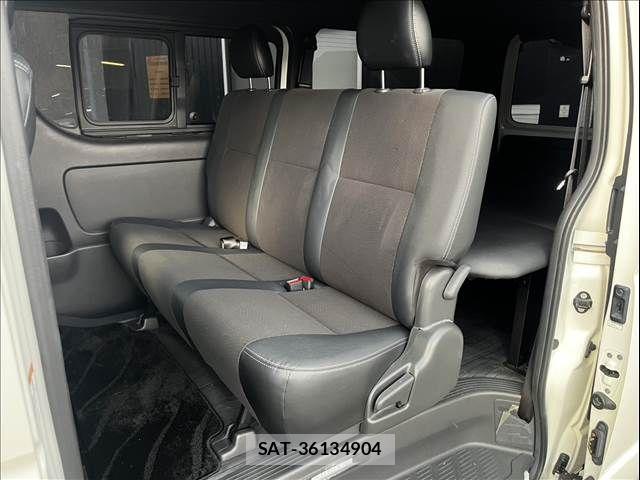 Toyota HIACE VAN 2018-11 8336093-25