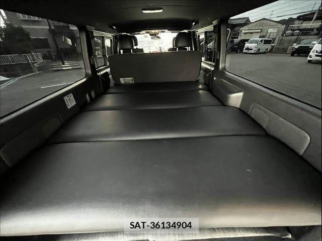 Toyota HIACE VAN 2018-11 8336093-26