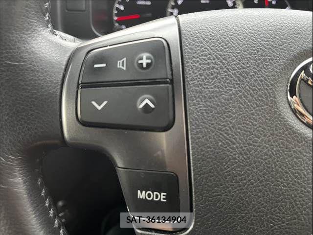Toyota HIACE VAN 2018-11 8336093-27