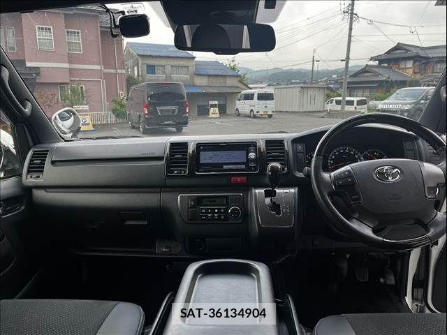 Toyota HIACE VAN 2018-11 8336093-2
