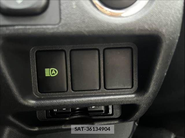 Toyota HIACE VAN 2018-11 8336093-29