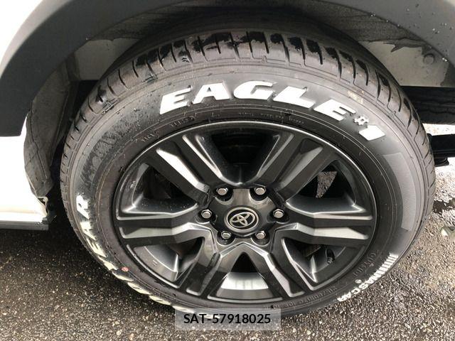 Toyota HIACE VAN 2025-04 8354608-12