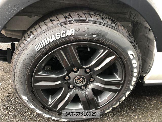 Toyota HIACE VAN 2025-04 8354608-13