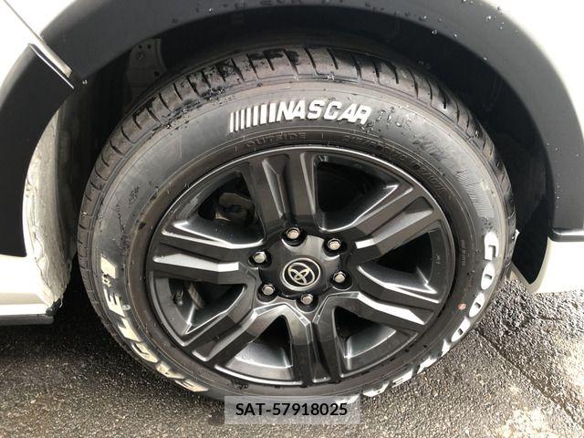Toyota HIACE VAN 2025-04 8354608-14