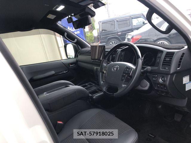 Toyota HIACE VAN 2025-04 8354608-18