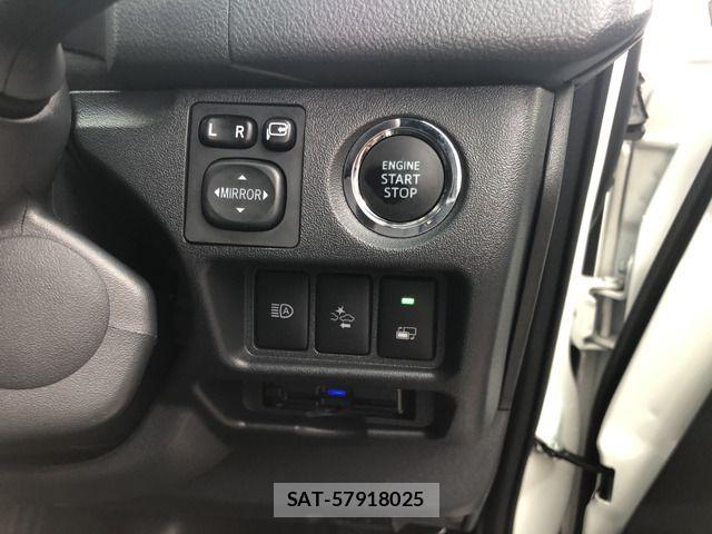 Toyota HIACE VAN 2025-04 8354608-5