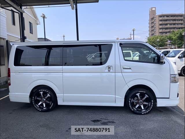 Toyota HIACE VAN 2024-07 8354609-12