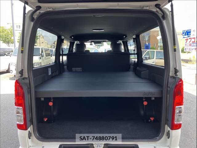 Toyota HIACE VAN 2024-07 8354609-18