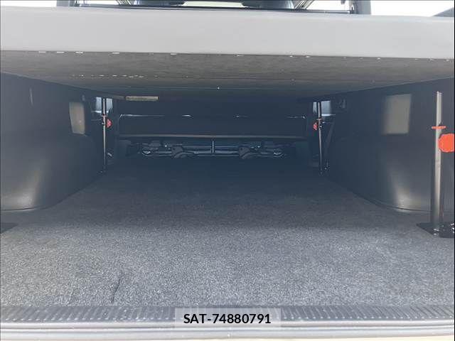 Toyota HIACE VAN 2024-07 8354609-19