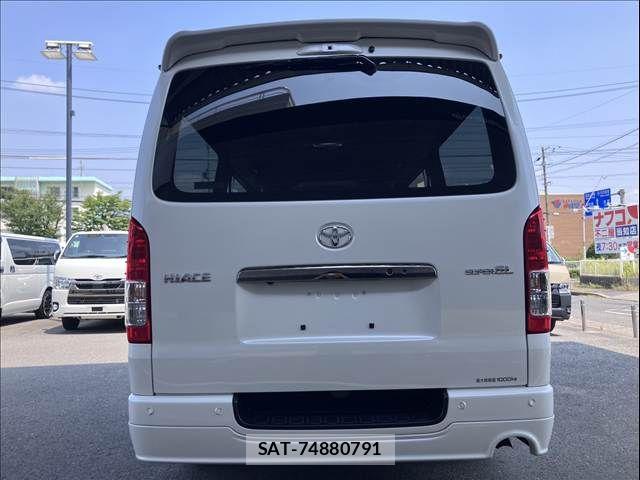 Toyota HIACE VAN 2024-07 8354609-2