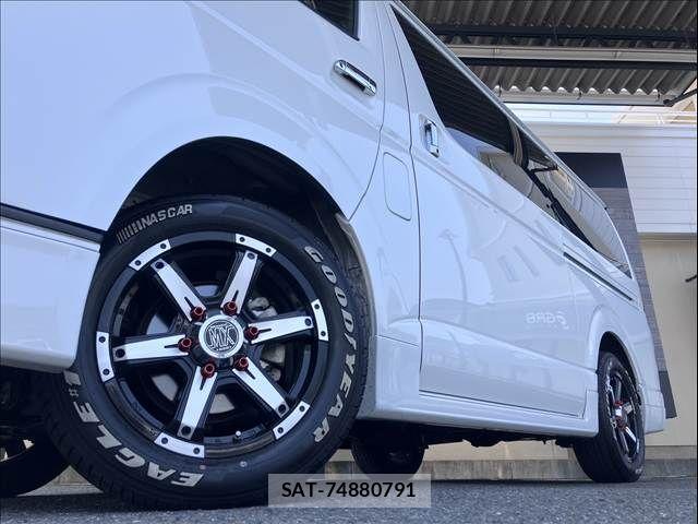 Toyota HIACE VAN 2024-07 8354609-8