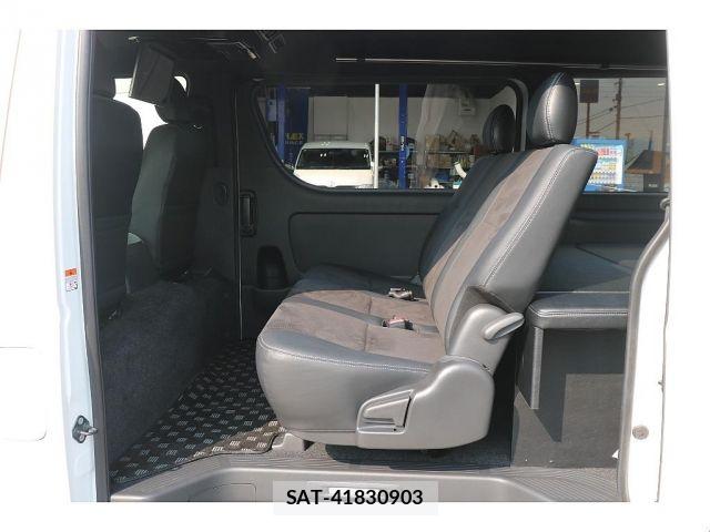 Toyota HIACE VAN 2023-01 8354606-14