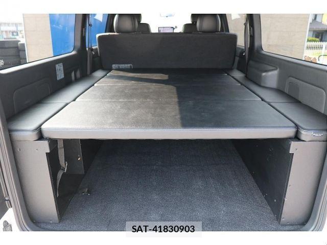 Toyota HIACE VAN 2023-01 8354606-16
