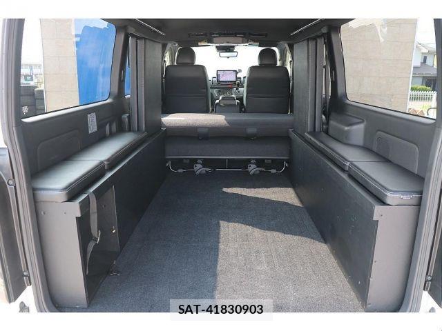 Toyota HIACE VAN 2023-01 8354606-18