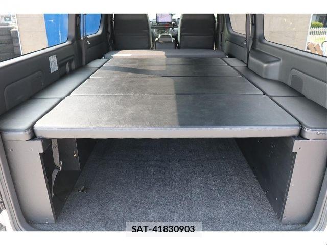 Toyota HIACE VAN 2023-01 8354606-19