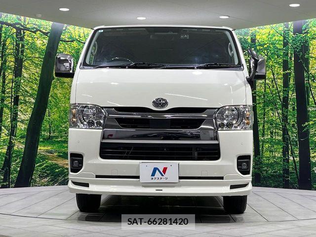 Toyota HIACE VAN 2022-05 8354610-14