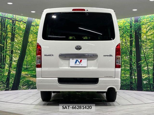 Toyota HIACE VAN 2022-05 8354610-15
