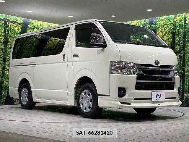 Toyota HIACE VAN 2022-05 8354610-16