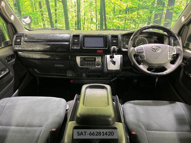 Toyota HIACE VAN 2022-05 8354610-1