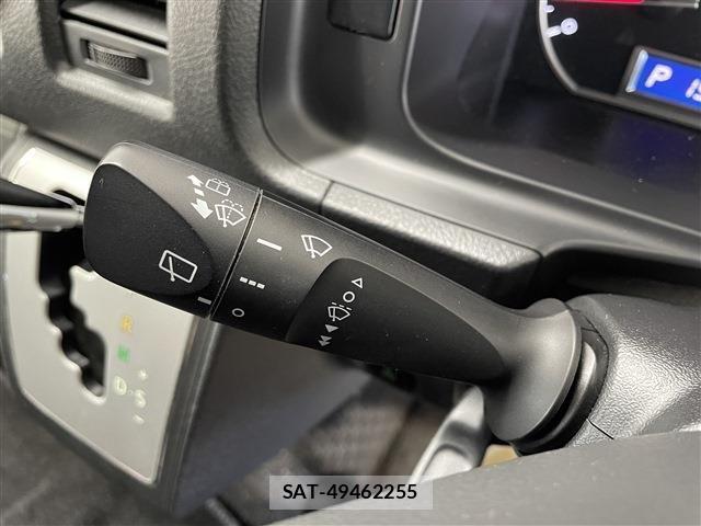 Toyota HIACE VAN 2020-01 8354611-16