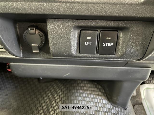 Toyota HIACE VAN 2020-01 8354611-22