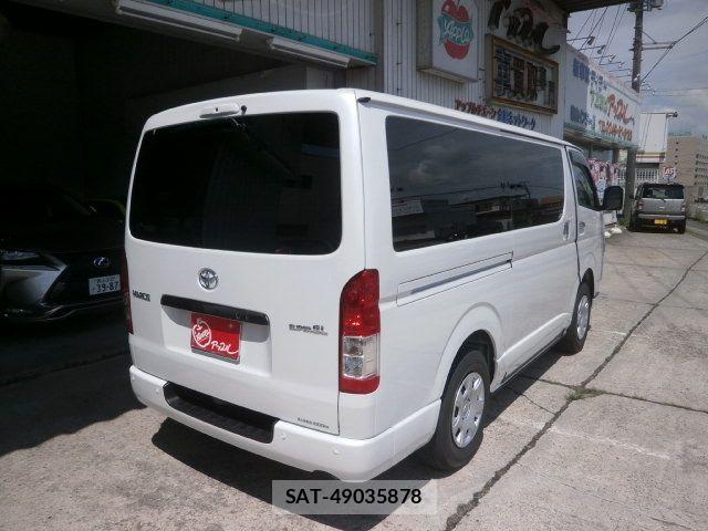 Toyota HIACE VAN 2026-07 8366170-2