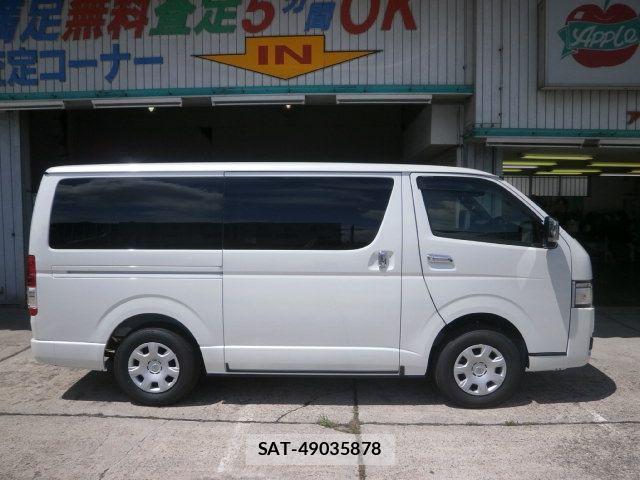 Toyota HIACE VAN 2026-07 8366170-3