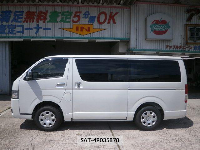 Toyota HIACE VAN 2026-07 8366170-4