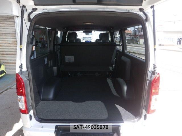 Toyota HIACE VAN 2026-07 8366170-5