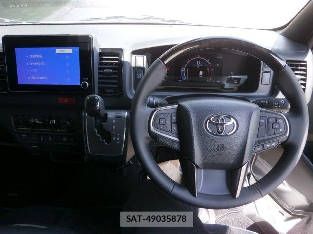 Toyota HIACE VAN 2026-07 8366170-8
