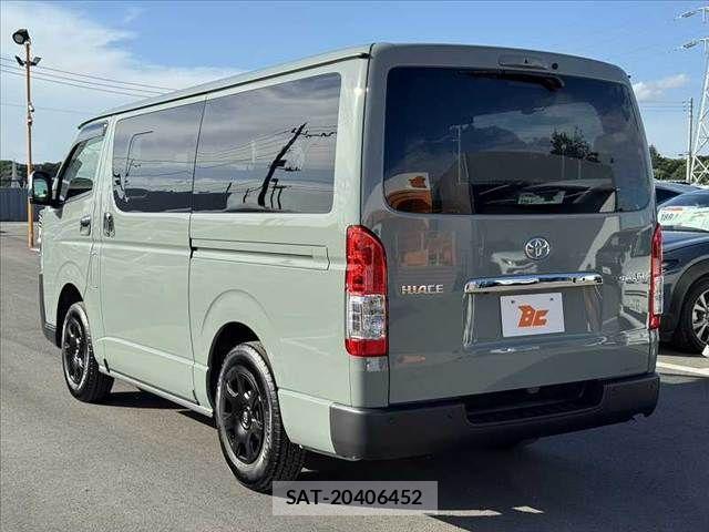 Toyota HIACE VAN 2026-04 8366171-12