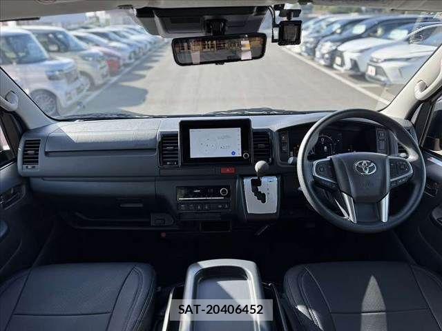 Toyota HIACE VAN 2026-04 8366171-1