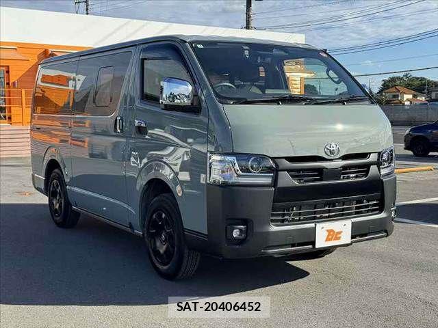 Toyota HIACE VAN 2026-04 8366171-7