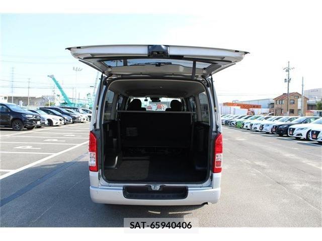 Toyota HIACE VAN 2023-03 8366180-15