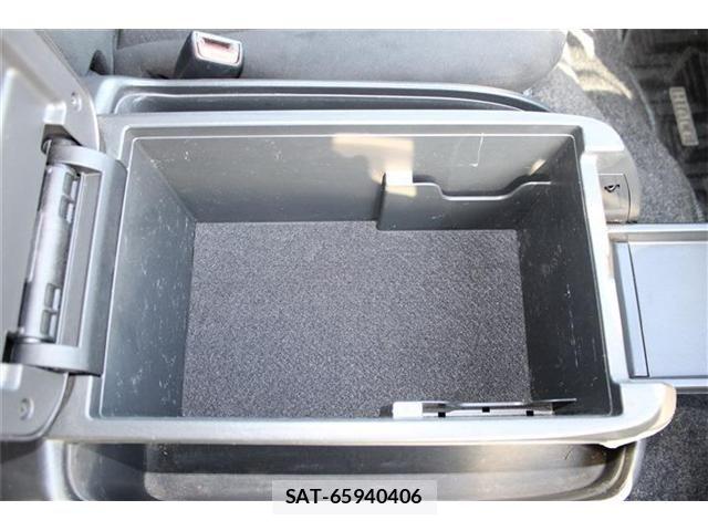 Toyota HIACE VAN 2023-03 8366180-27