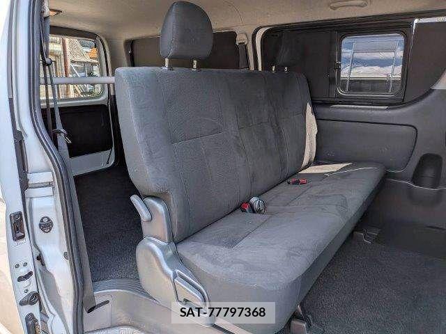 Toyota HIACE VAN 2019-07 8366178-9