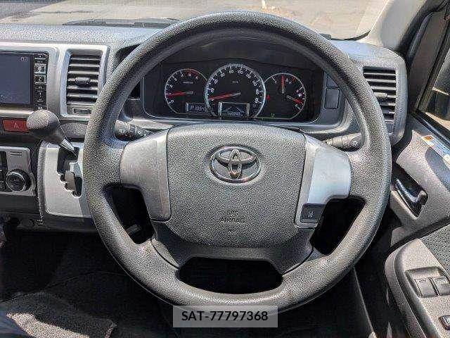 Toyota HIACE VAN 2019-07 8366178-11