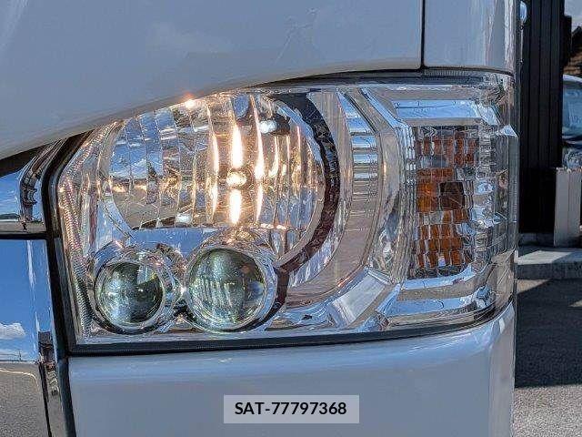 Toyota HIACE VAN 2019-07 8366178-12