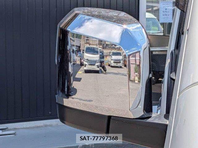 Toyota HIACE VAN 2019-07 8366178-27