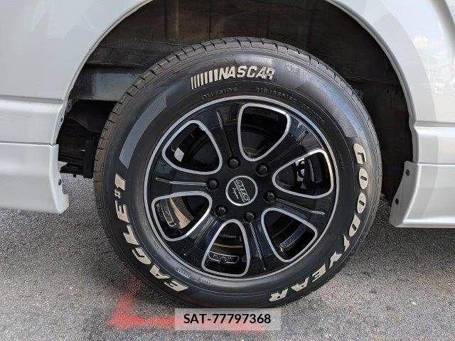 Toyota HIACE VAN 2019-07 8366178-28