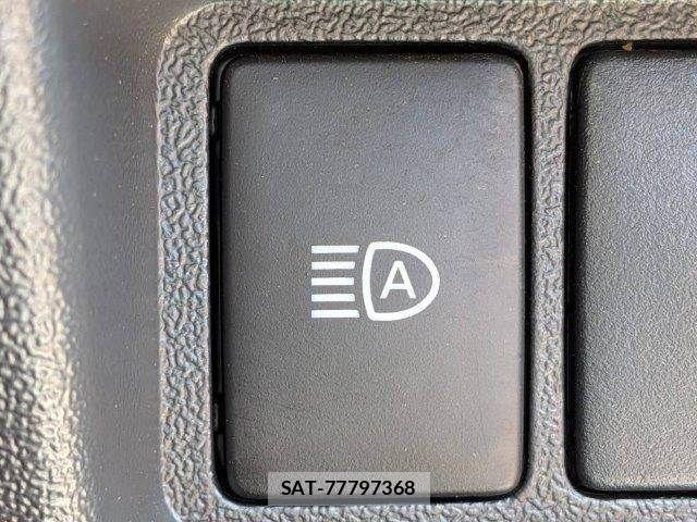 Toyota HIACE VAN 2019-07 8366178-7