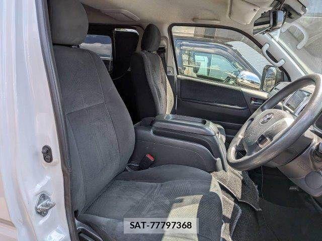 Toyota HIACE VAN 2019-07 8366178-8