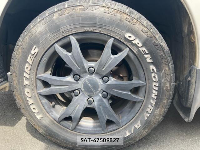 Toyota HIACE VAN 2018-01 8366183-10