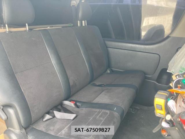 Toyota HIACE VAN 2018-01 8366183-15
