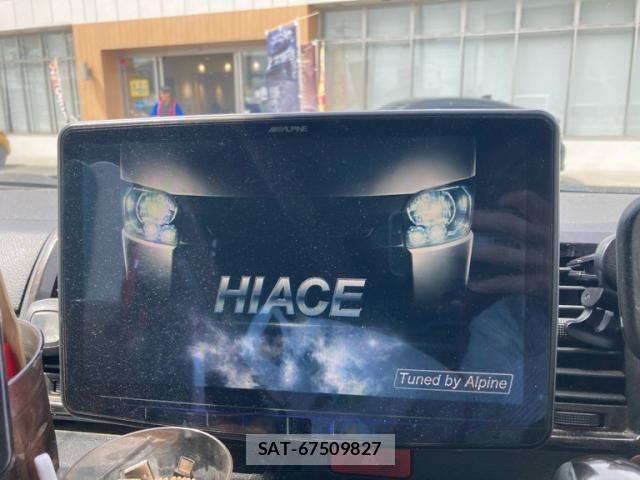 Toyota HIACE VAN 2018-01 8366183-18