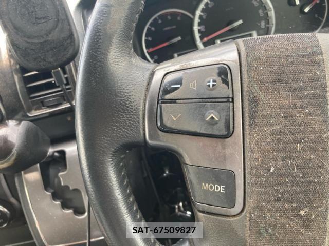 Toyota HIACE VAN 2018-01 8366183-24