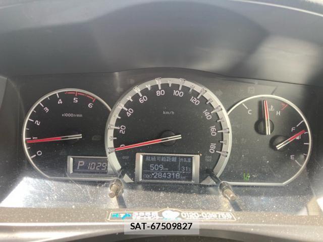 Toyota HIACE VAN 2018-01 8366183-26